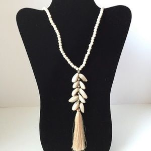 Course Shell Tassel beaded necklace, NWT